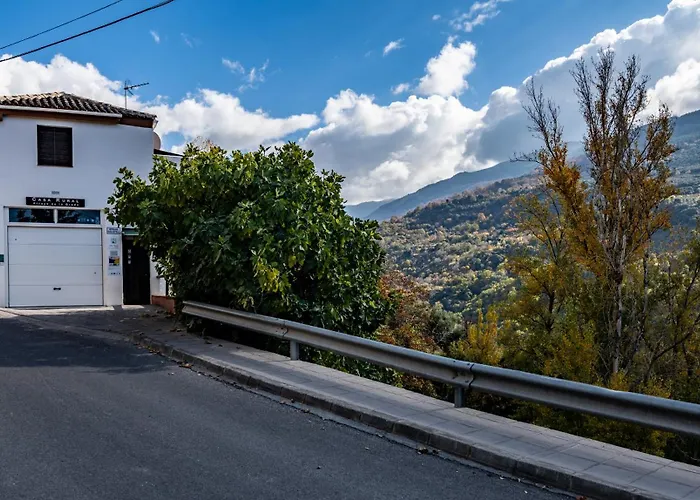 Casa Rural Arroyo de la Greda, tu base ideal para actividades en Sierra Nevada y Granada